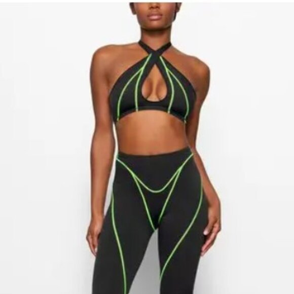 SKIMS Moto Contour Mesh Halter Bralette – Onyx with Green Trim 3X (NWT)